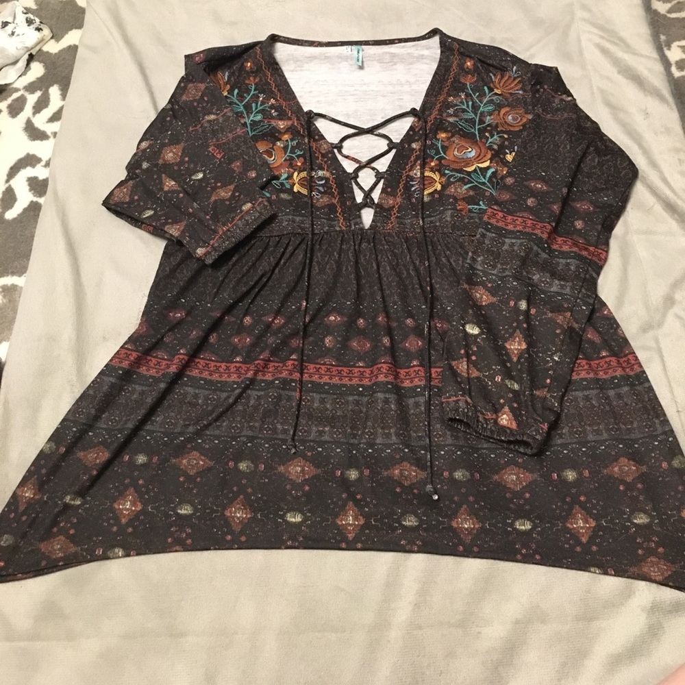Maurices top